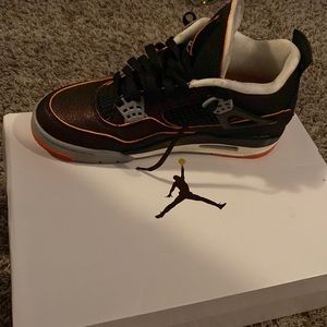 WMNS AIR JORDAN 4 RETRO